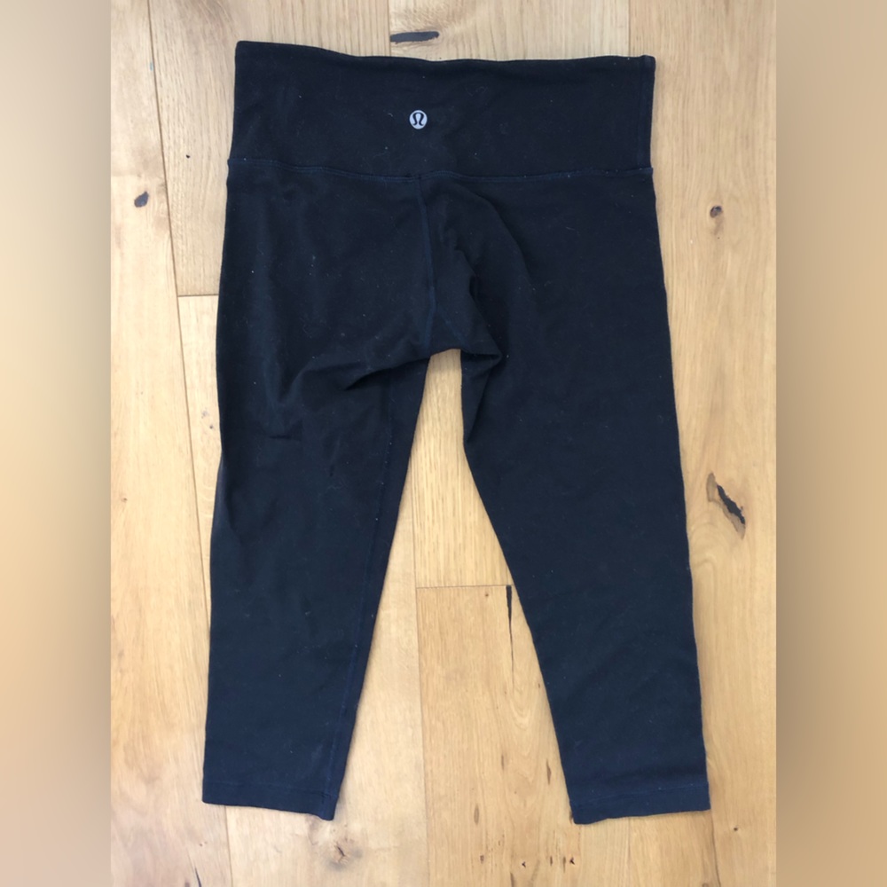 Lululemon black yoga pants
